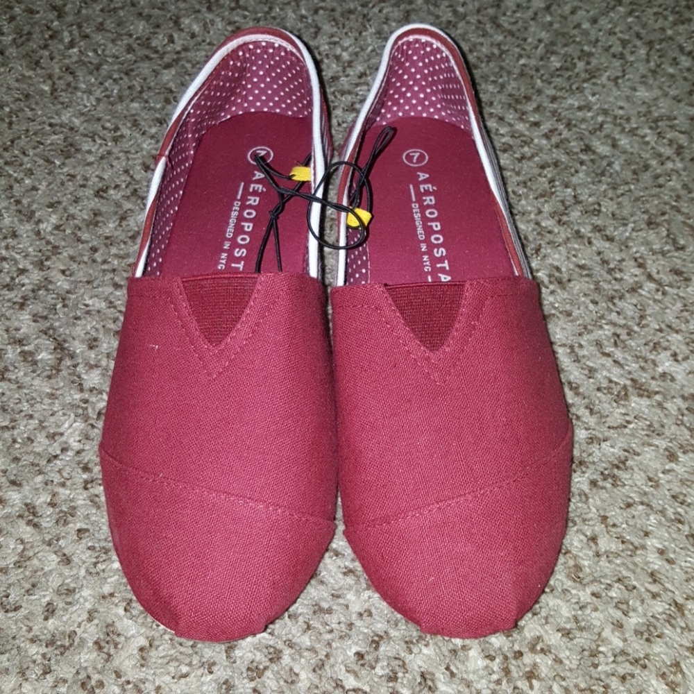 AEROPOSTALE FLATS.